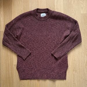 Abercrombie & Fitch Women's Burgundy Crew Neck Sweater